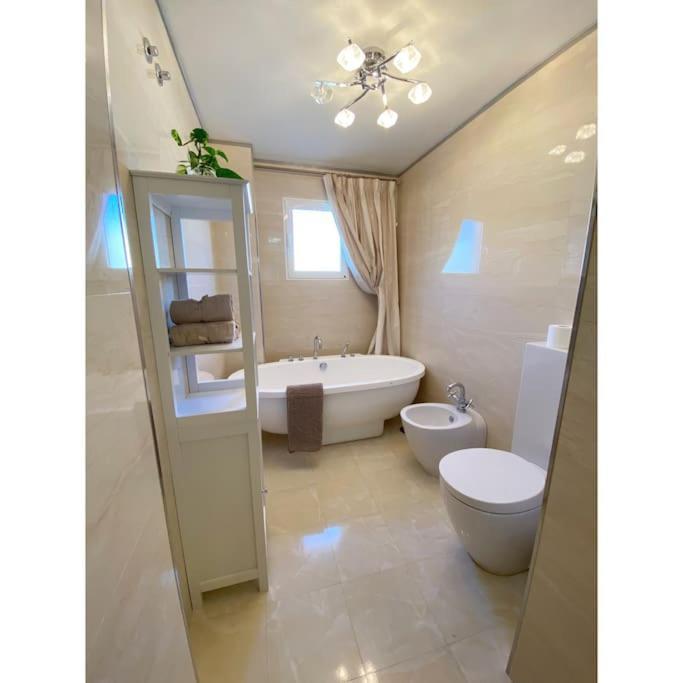 Modern Flat Close To Beach Ел Кампело Екстериор снимка