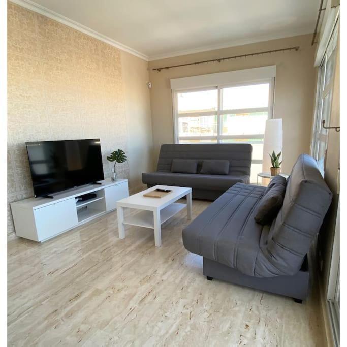 Modern Flat Close To Beach Ел Кампело Екстериор снимка