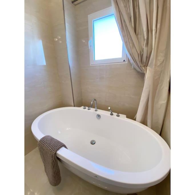 Modern Flat Close To Beach Ел Кампело Екстериор снимка