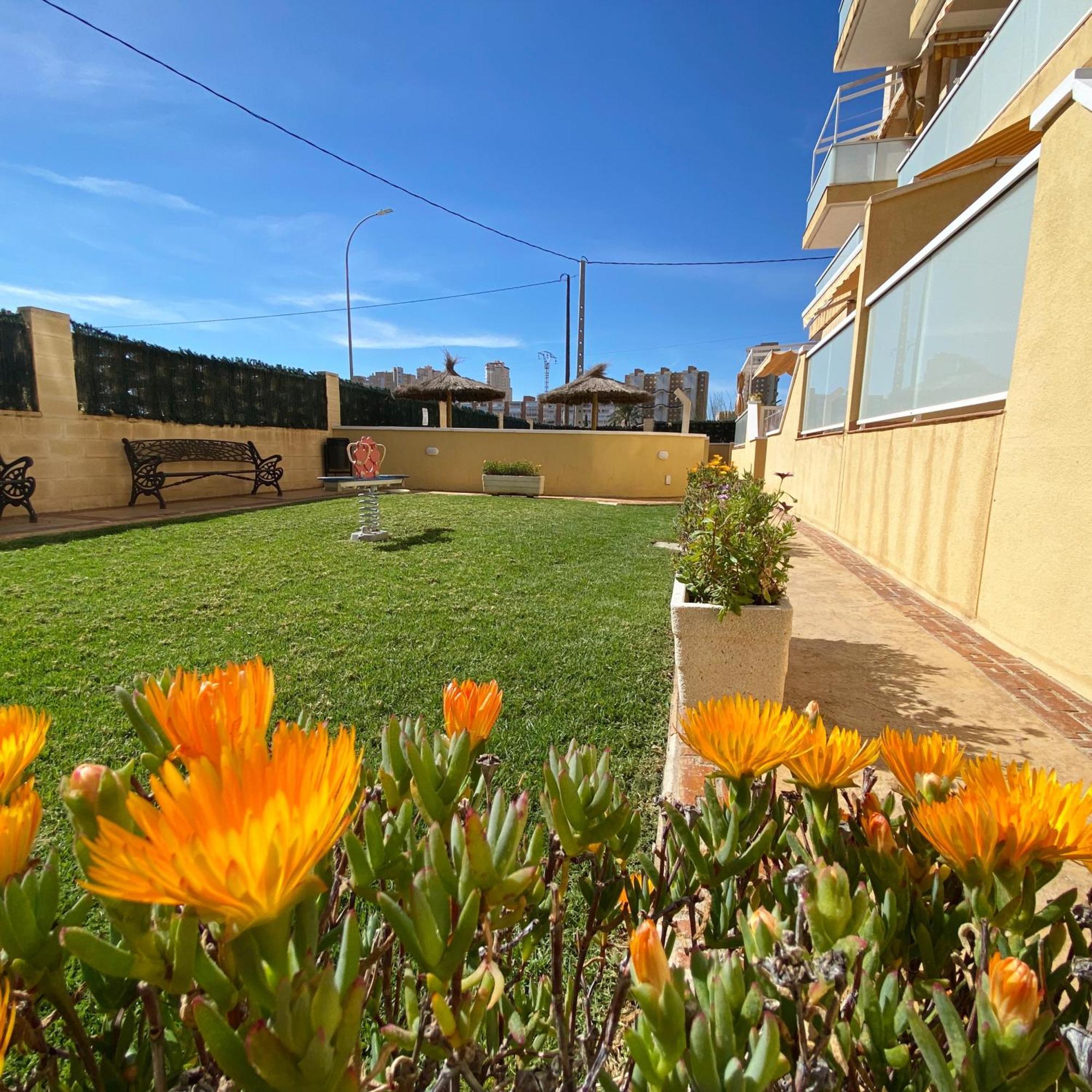 Modern Flat Close To Beach Ел Кампело Екстериор снимка